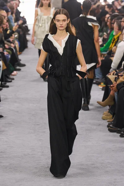 Look 63
